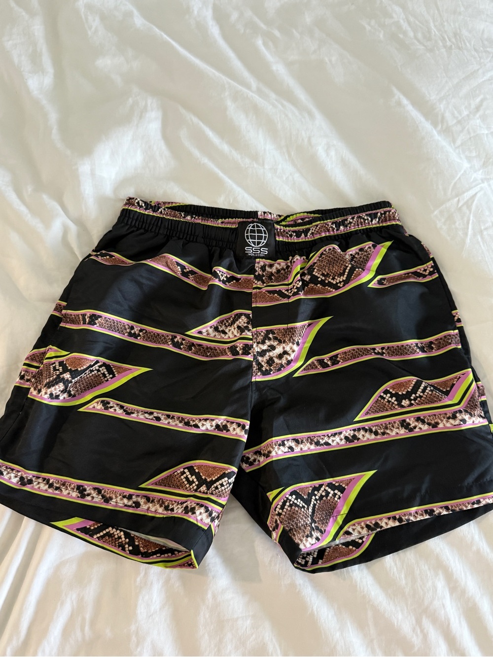 Men’s Black Patterned Swim Hybrids